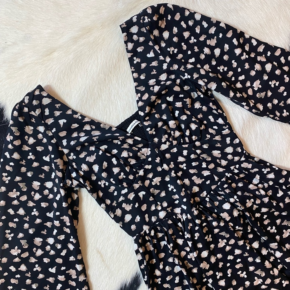 Abercrombie & Fitch mini dress, all-over animal print, V-Neck - Picture 3 of 11